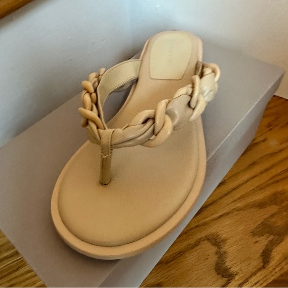 NEW Charles & Keith Vegan Leather Braided Chain Flip Flops Sandals - Picture 6 of 8